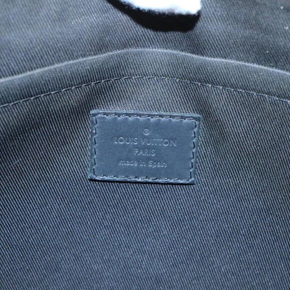 LOUIS VUITTON Monogram Shadow Discovery Clutch Bag Black - Picture 8 of 16